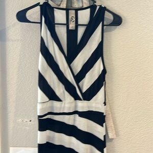 Go couture women’s size small sleeveless maxi dress